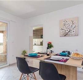 6 bedroom villa with pool near Pula, sleeps 12